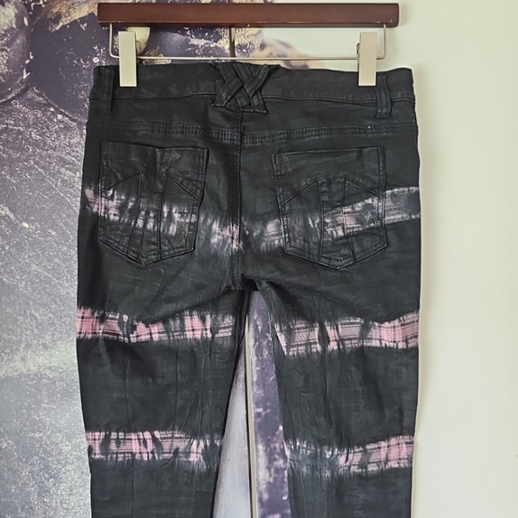 Sold‎ - Picture 6 of 9